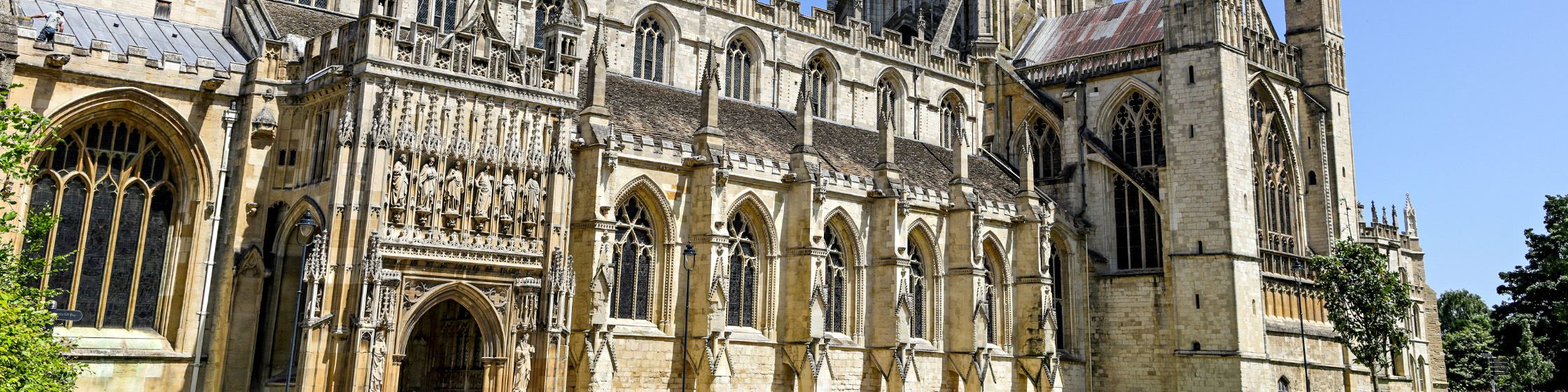 Picture of Gloucestershire Cathedral.